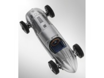 Модель Mercedes-Benz 1.5-litre race car, W165, 1939, Silver, Scale 1:43 от Mercedes Модель Mercedes-Benz 1.5-litre race car, W165, 1939, Silver, Scale 1:43